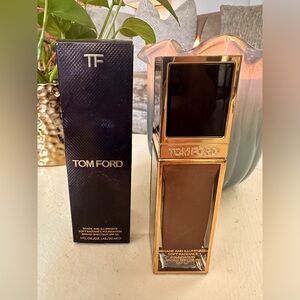 Tom Ford Shade & Illuminate Foundation 11.5 warm nutmeg